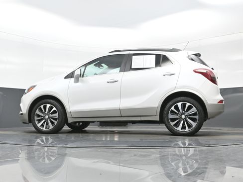 Used 2021 Buick Encore Preferred FWD image 28