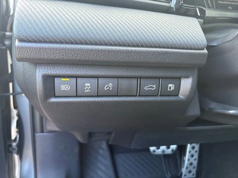 Used 2025 Toyota Camry SE image 27