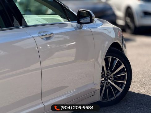 Used 2020 Lincoln MKZ image 8