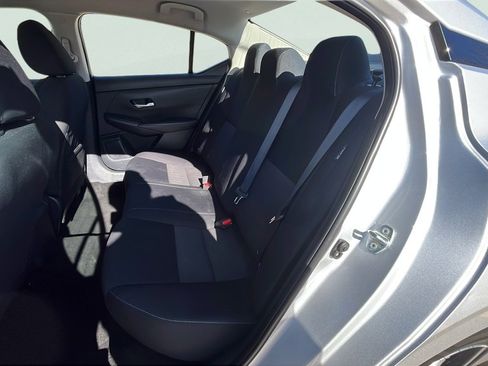 Used 2023 Nissan Sentra SV image 17