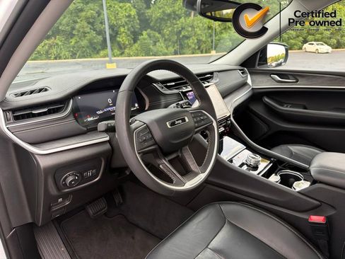 Certified 2023 Jeep Grand Cherokee L Limited w/ Black Appearance Package AWD/4WD image 60