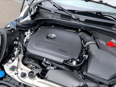 Certified 2025 MINI Cooper S image 33