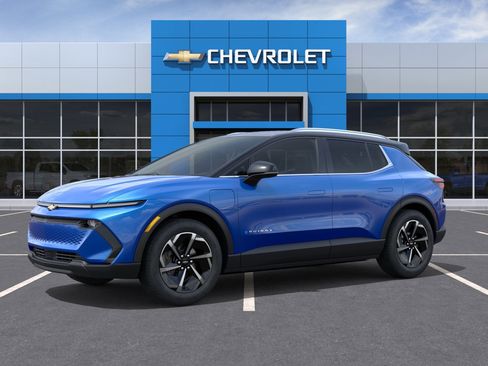 New 2026 Chevrolet Equinox EV LT FWD image 2