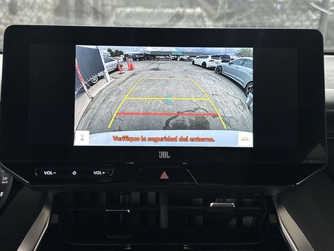Used 2024 Toyota Venza XLE image 22