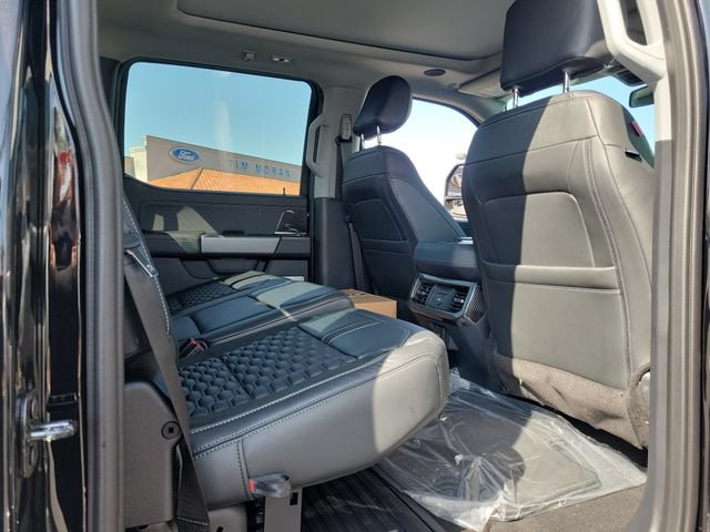 New 2026 Ford F250 Lariat w/ Black Appearance Package AWD/4WD image 18