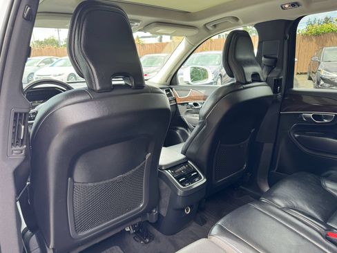 Used 2019 Volvo XC90 T6 Momentum w/ Advanced Package AWD/4WD image 15