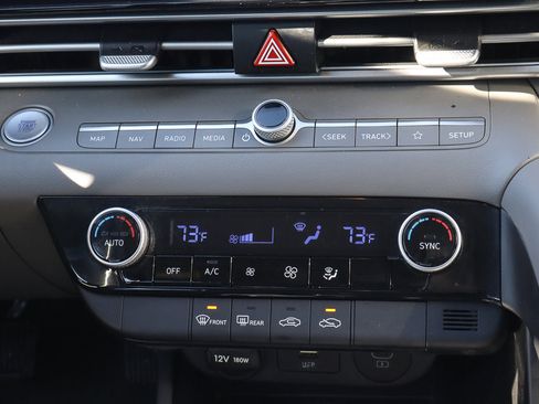 Used 2024 Hyundai Elantra SEL image 20