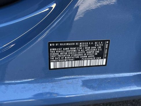 Used 2025 Volkswagen Jetta SE FWD image 19