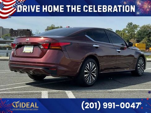 Used 2024 Nissan Altima 2.5 SV FWD image 5
