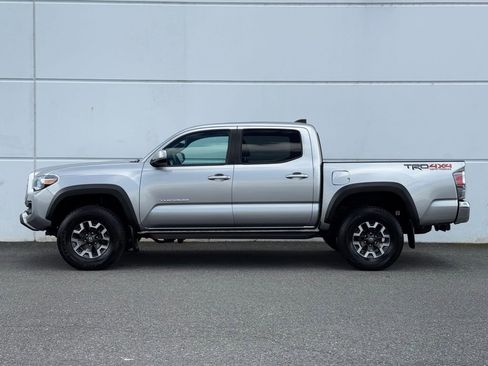 Certified 2023 Toyota Tacoma TRD Off-Road AWD/4WD image 4