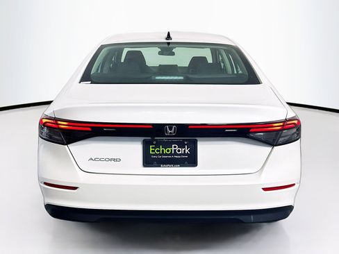 Used 2025 Honda Accord SE image 7