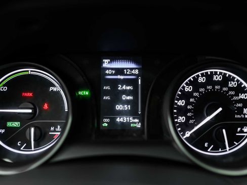 Certified 2022 Toyota Camry SE w/ Convenience Package image 28