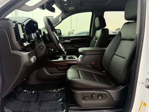 Used 2026 GMC Sierra 1500 SLT image 27