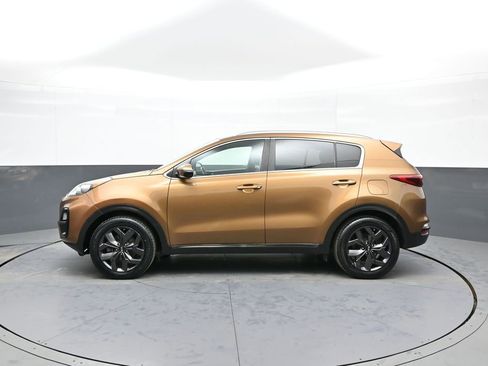 Used 2020 Kia Sportage S image 9