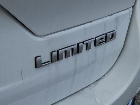 New 2025 Jeep Grand Cherokee Limited w/ Luxury Tech Group II RWD image 10