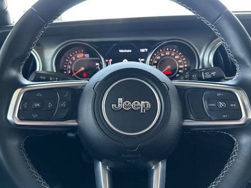 Certified 2022 Jeep Wrangler Unlimited Sahara AWD/4WD image 24