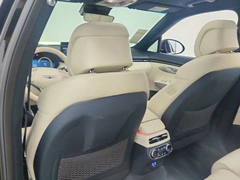 Used 2025 Genesis Electrified GV70 Advanced w/ Prestige Package image 31