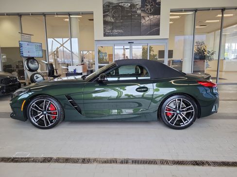 New 2026 BMW Z4 M40i w/ Premium Package image 2