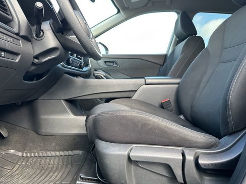 Used 2023 Nissan Rogue S image 20