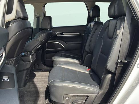 Used 2025 Kia Telluride S FWD image 16