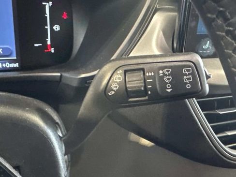 Used 2025 Ford Escape SE image 28