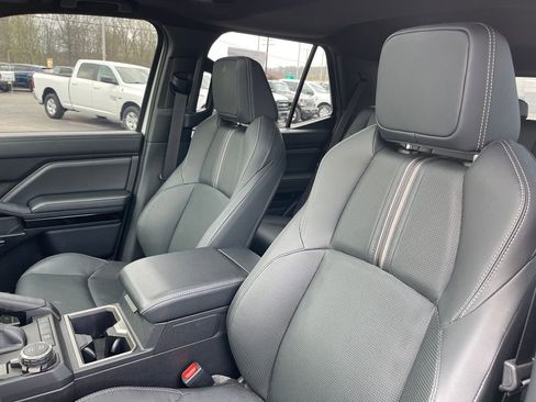 Used 2025 Toyota 4Runner Limited image 16