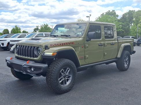 Used 2026 Jeep Gladiator Mojave AWD/4WD image 1