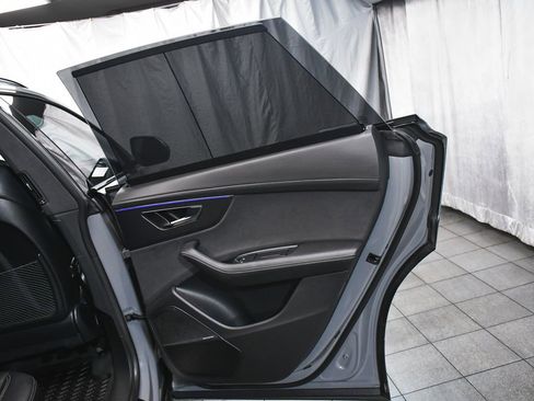 Used 2023 Audi RS Q8 w/ Black Optic Package image 17