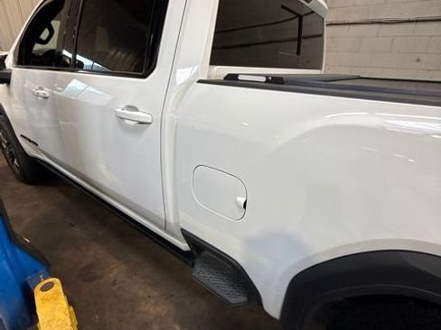 Used 2024 GMC Sierra 2500 AT4 w/ AT4 Premium Plus Package AWD/4WD image 4