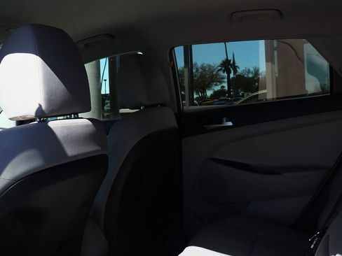 Used 2020 Hyundai Tucson SE image 34