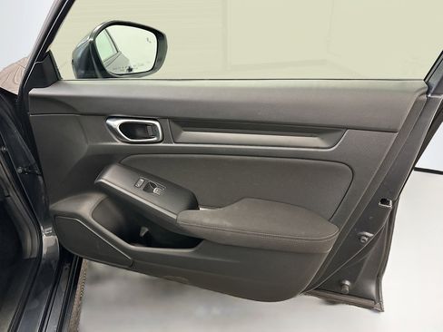 Used 2025 Honda Civic Sport image 32