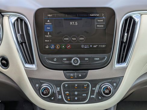 Used 2024 Chevrolet Malibu LT image 16