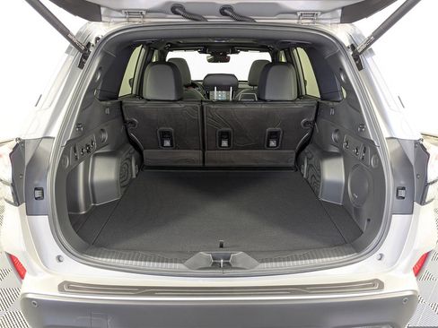 Used 2025 Subaru Forester Limited w/ Popular Package #2 image 32