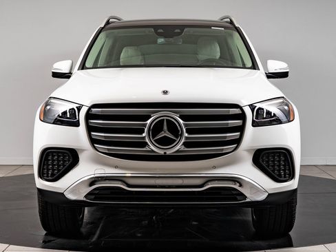 New 2026 Mercedes-Benz GLS 450 4MATIC image 2