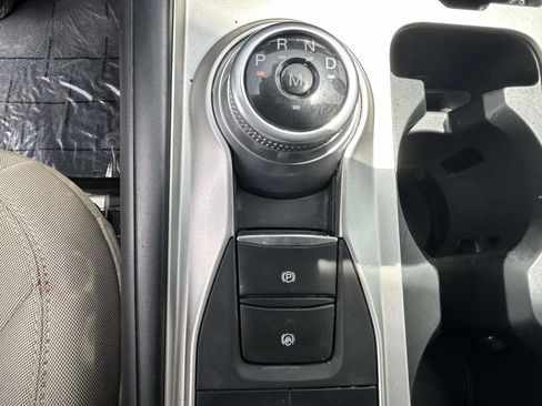 Used 2020 Ford Explorer XLT AWD/4WD image 18