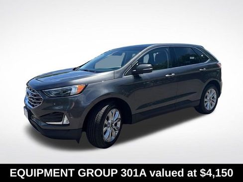 Used 2019 Ford Edge Titanium w/ Equipment Group 301A AWD/4WD image 3