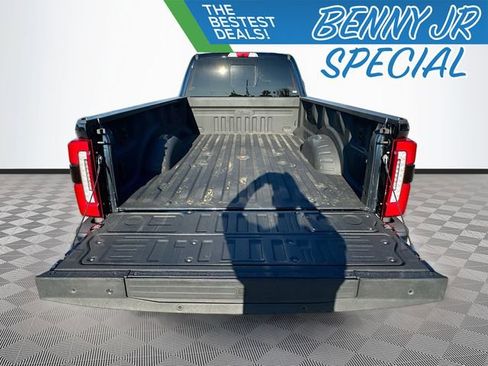 Used 2024 Ford F450 Platinum image 28