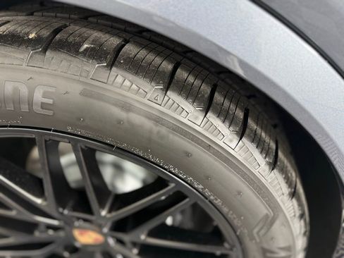 New 2026 Porsche Cayenne AWD/4WD image 18