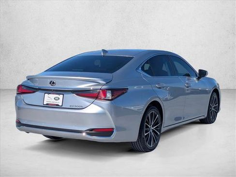 Used 2024 Lexus ES 300h w/ Premium Package FWD image 5