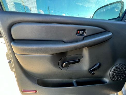 Used 2003 GMC Sierra 1500 W/T image 26