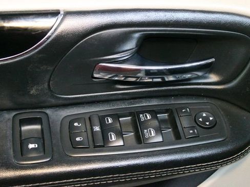 Used 2019 Dodge Grand Caravan SXT FWD image 18