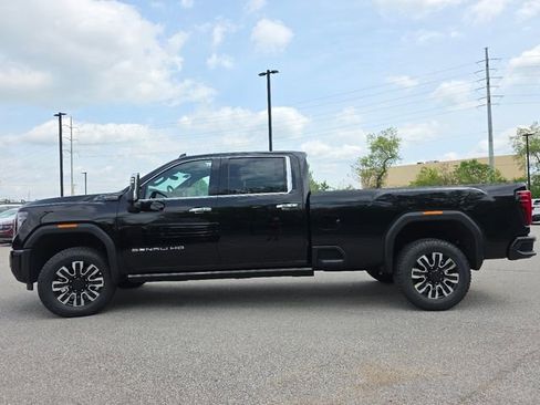 New 2026 GMC Sierra 3500 Denali Ultimate AWD/4WD image 14