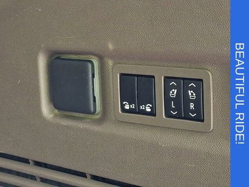 Certified 2023 GMC Yukon XL Denali AWD/4WD image 29