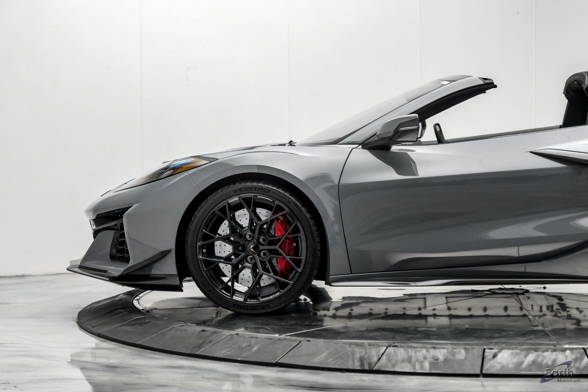 Used 2025 Chevrolet Corvette ZR1 w/ ZR1 Carbon Fiber Aero Package RWD image 11