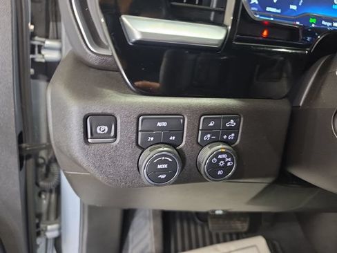 Used 2025 Chevrolet Silverado 1500 LTZ w/ LTZ Convenience Package II AWD/4WD image 19