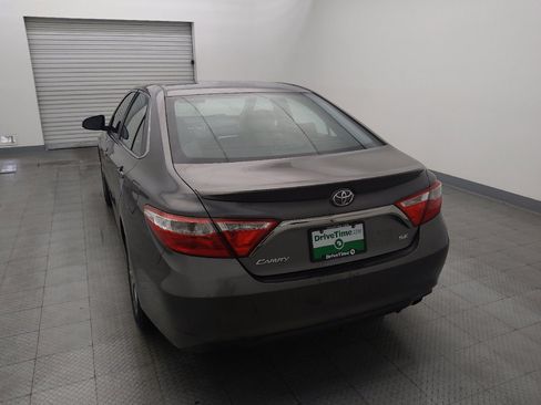Used 2016 Toyota Camry SE image 6