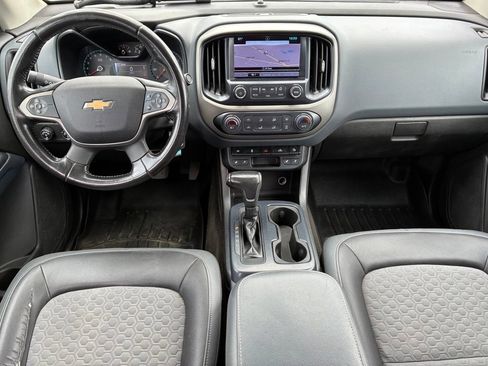 Used 2017 Chevrolet Colorado Z71 AWD/4WD image 11
