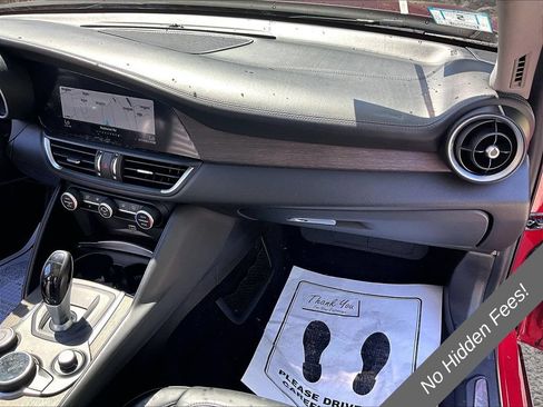 Used 2018 Alfa Romeo Giulia Ti w/ Quick Order Package 22X Lusso AWD/4WD image 15