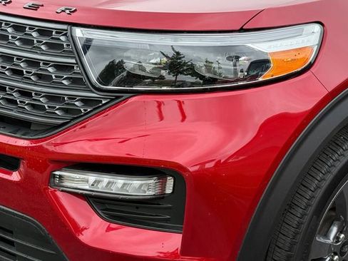 Certified 2023 Ford Explorer XLT w/ Equipment Group 202A AWD/4WD image 28