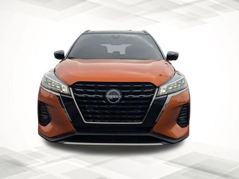 Used 2024 Nissan Kicks SR w/ SR Premium Package image 9